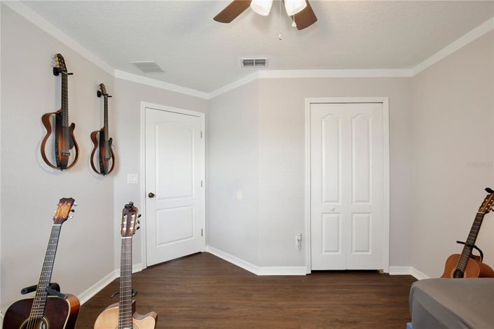 Image No.26-5 Bed House for sale