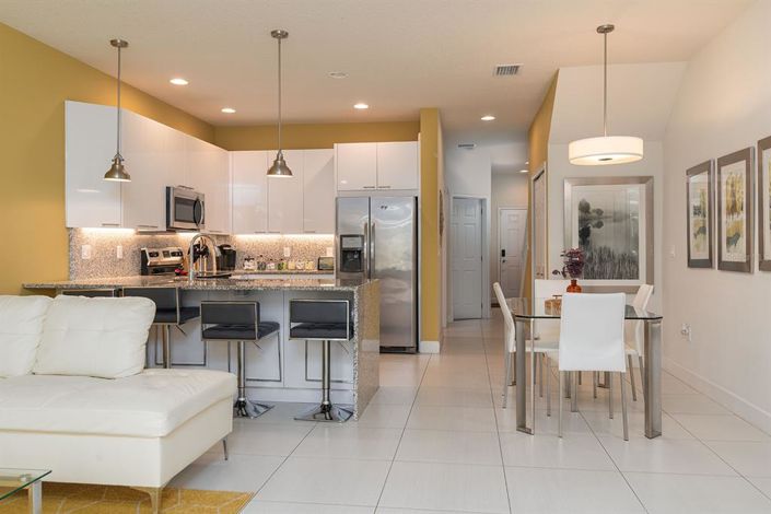 Image No.16-3 Bed Townhouse for sale