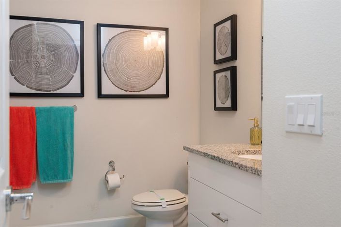 Image No.27-3 Bed Townhouse for sale