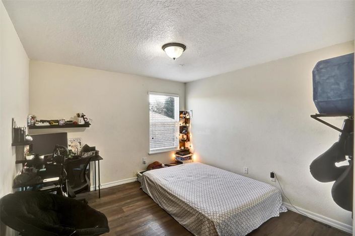 Image No.21-4 Bed House for sale