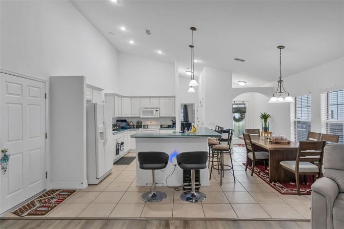 Image No.12-2 Bed House for sale