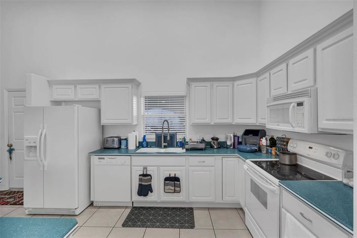 Image No.6-2 Bed House for sale