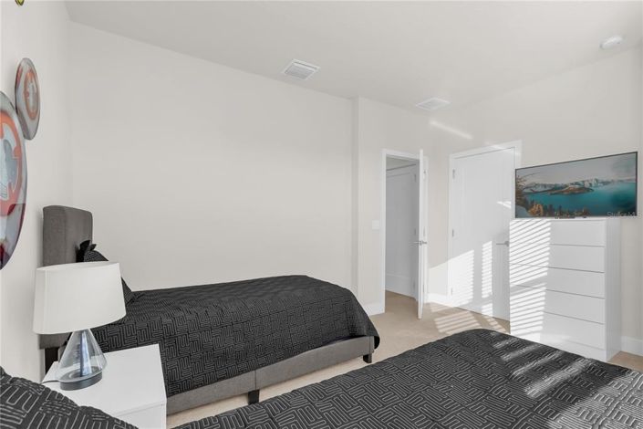 Image No.11-3 Bed Townhouse for sale