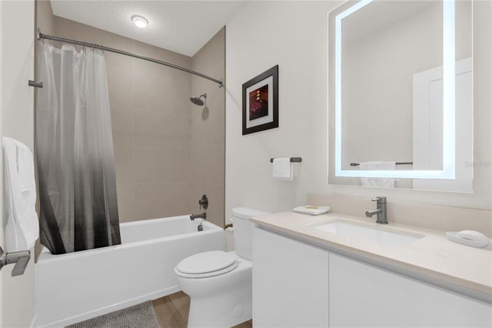 Image No.12-3 Bed Townhouse for sale