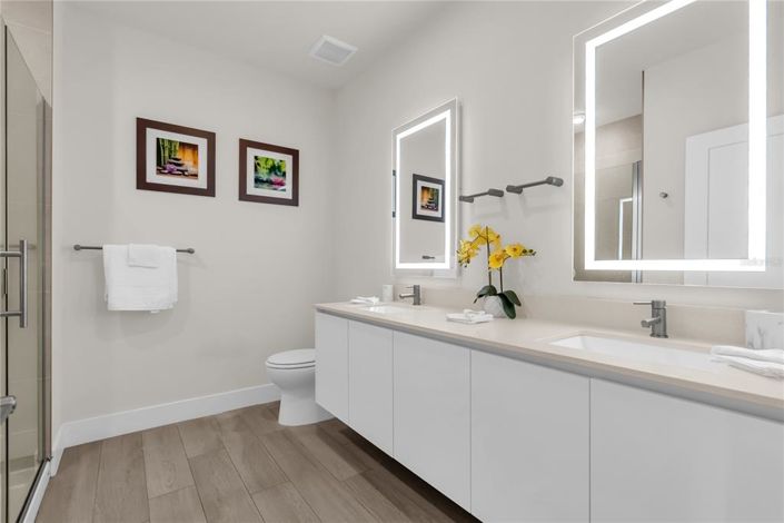 Image No.16-3 Bed Townhouse for sale