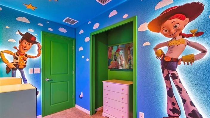 Image No.27-5 Bed Townhouse for sale