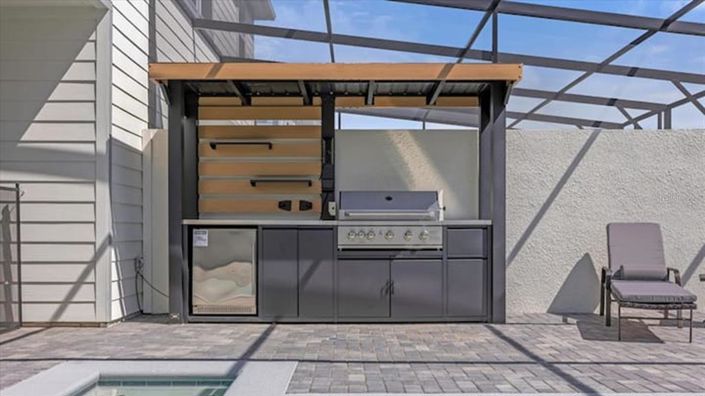 Image No.37-5 Bed Townhouse for sale