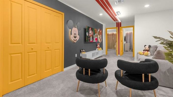 Image No.7-5 Bed Townhouse for sale