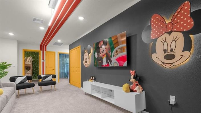 Image No.8-5 Bed Townhouse for sale