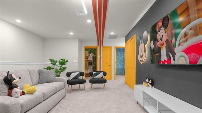 Image No.9-5 Bed Townhouse for sale