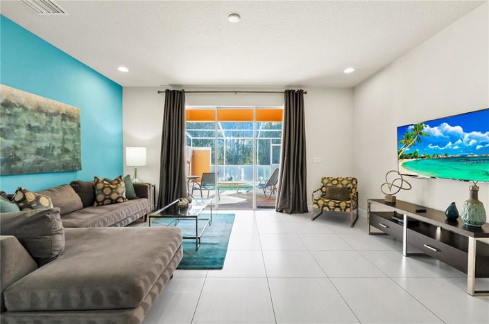 Image No.12-3 Bed Townhouse for sale