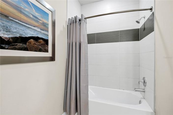 Image No.27-3 Bed Townhouse for sale