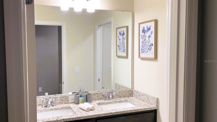 Image No.39-10 Bed House for sale