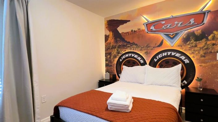 Image No.41-10 Bed House for sale