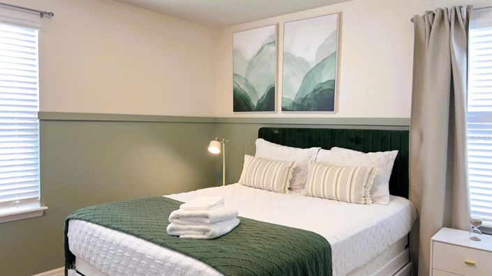 Image No.45-10 Bed House for sale