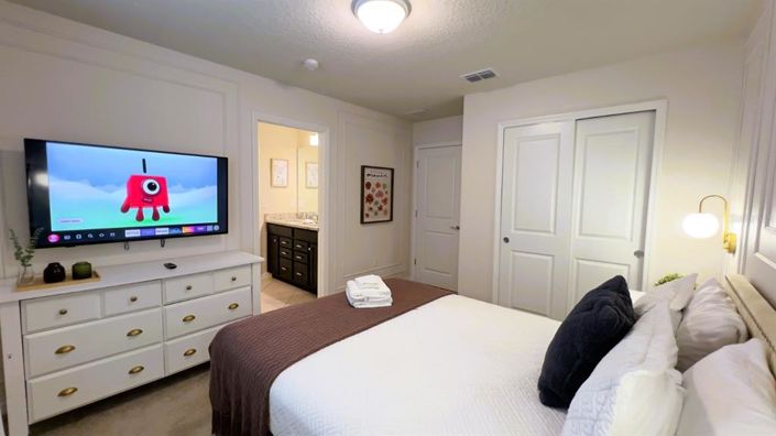 Image No.57-10 Bed House for sale