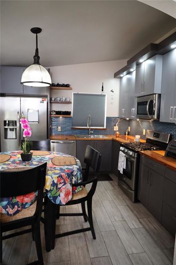 Image No.15-3 Bed House for sale