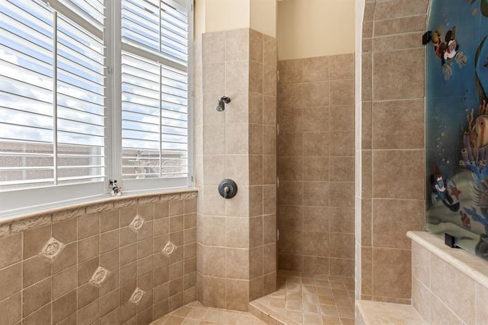 Image No.27-5 Bed House for sale