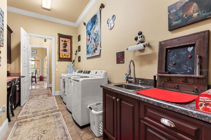 Image No.40-5 Bed House for sale