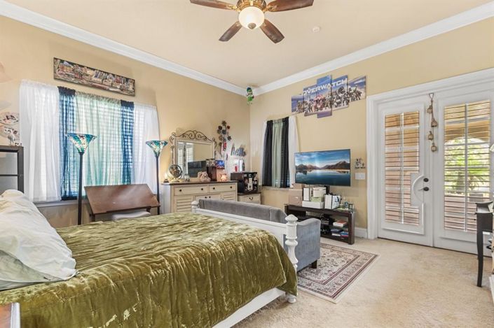 Image No.42-5 Bed House for sale