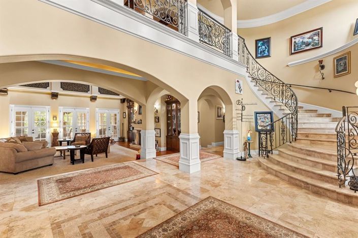 Image No.9-5 Bed House for sale