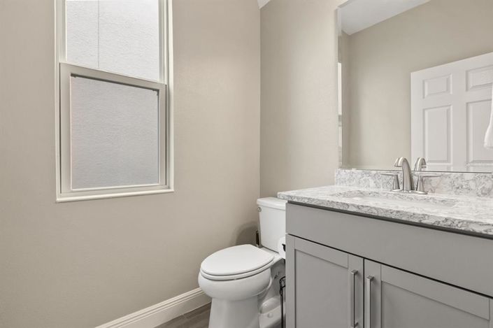 Image No.18-4 Bed House for sale