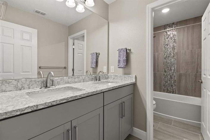 Image No.30-4 Bed House for sale