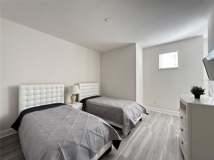 Image No.10-3 Bed Apartment for sale