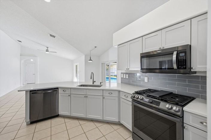 Image No.21-4 Bed House for sale