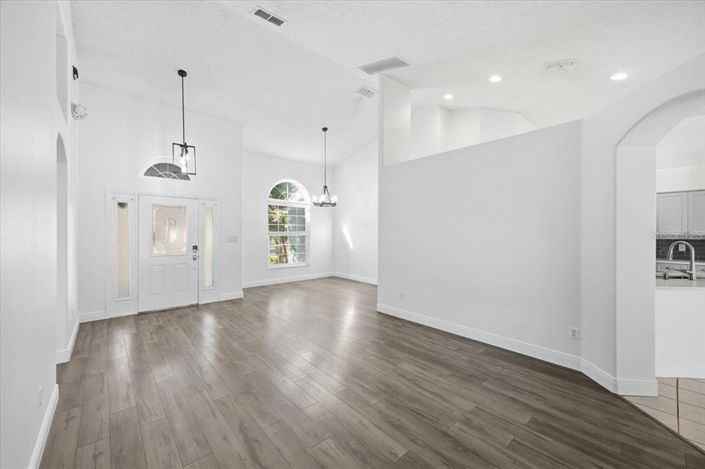 Image No.4-4 Bed House for sale