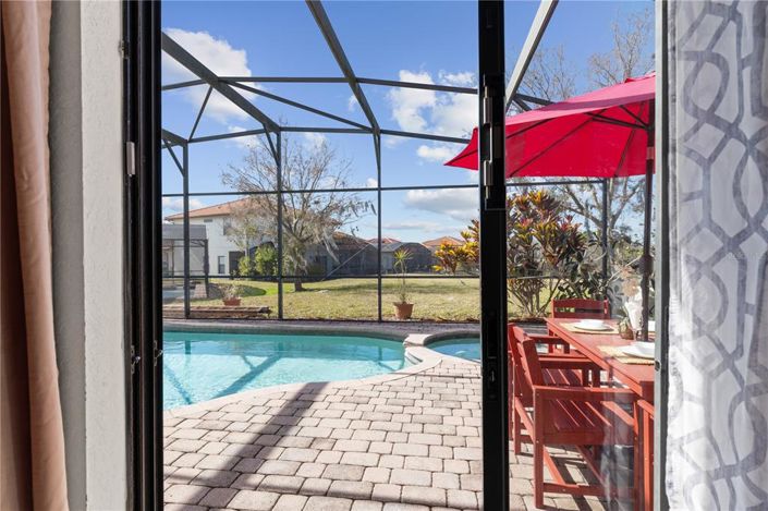 Image No.18-4 Bed House for sale