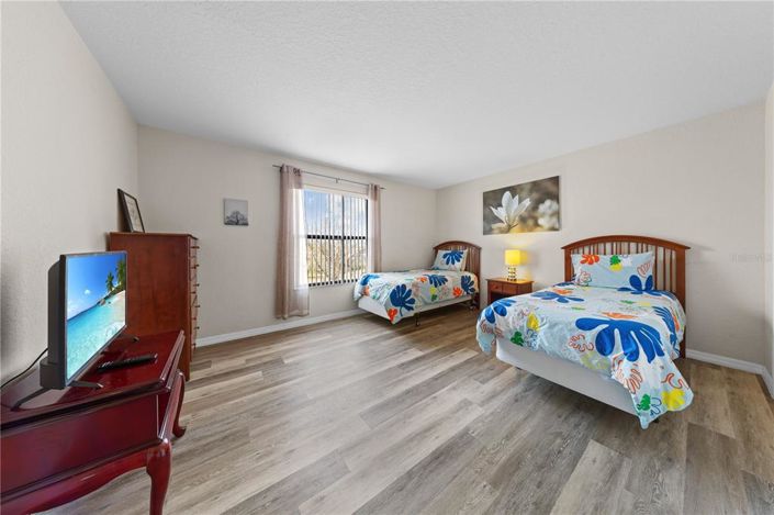 Image No.40-4 Bed House for sale