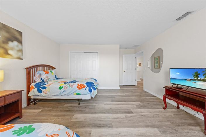 Image No.43-4 Bed House for sale