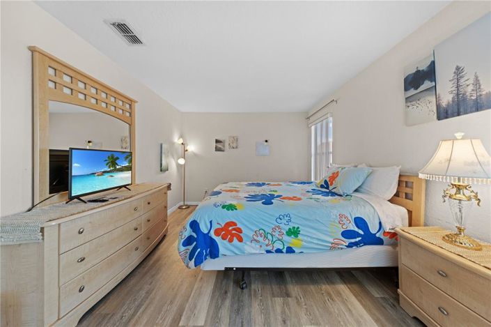 Image No.51-4 Bed House for sale