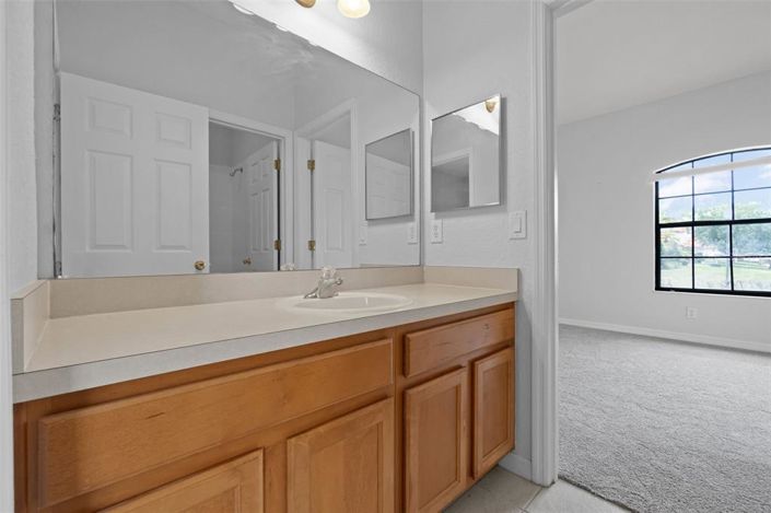 Image No.18-4 Bed House for sale