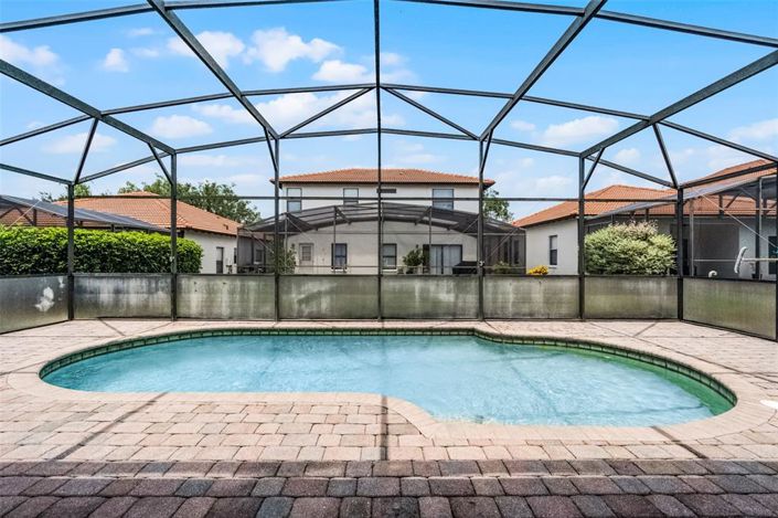 Image No.30-4 Bed House for sale