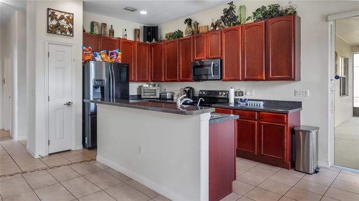 Image No.27-4 Bed House for sale