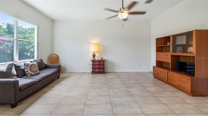 Image No.30-4 Bed House for sale