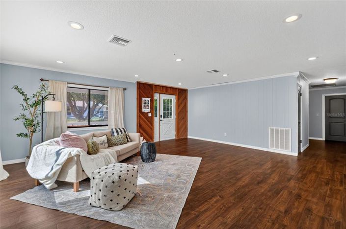 Image No.16-4 Bed House for sale