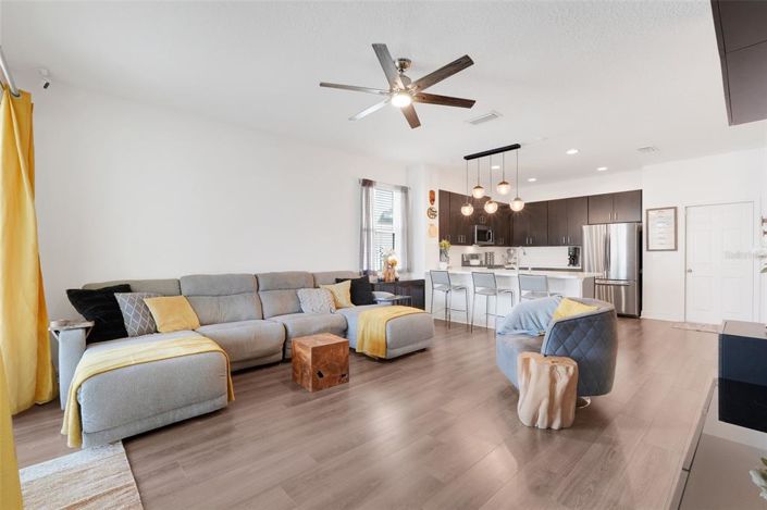 Image No.17-3 Bed House for sale