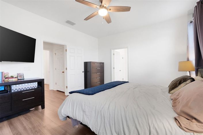 Image No.21-3 Bed House for sale