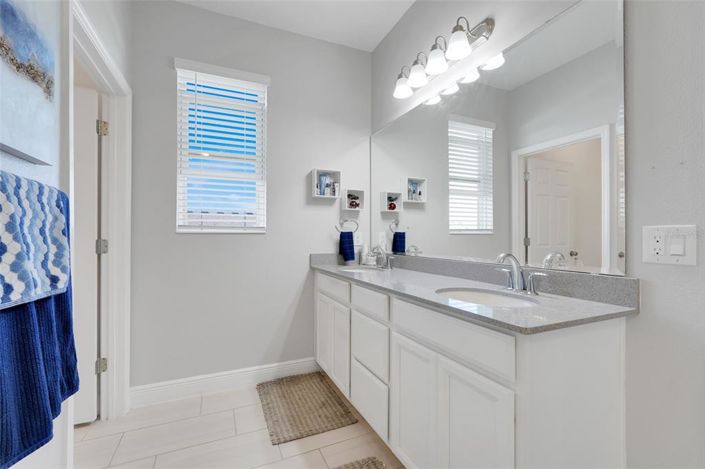 Image No.22-3 Bed House for sale