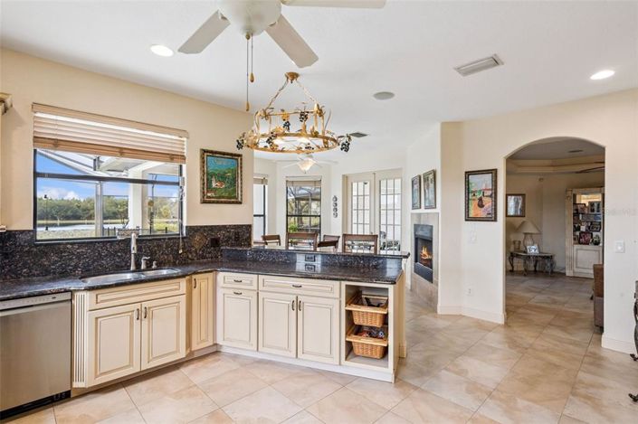 Image No.11-4 Bed House for sale