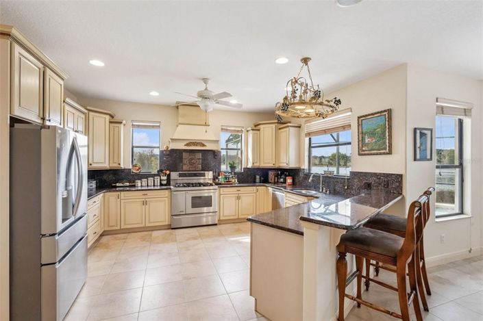 Image No.13-4 Bed House for sale