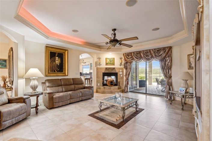 Image No.8-4 Bed House for sale