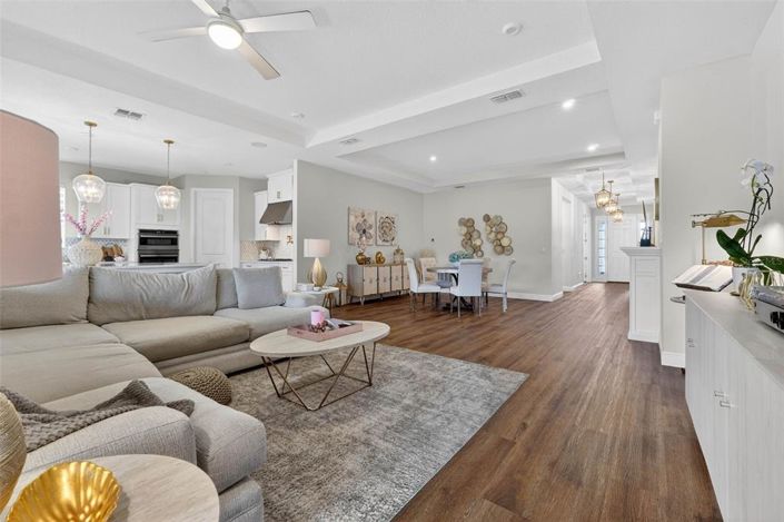 Image No.11-3 Bed House for sale