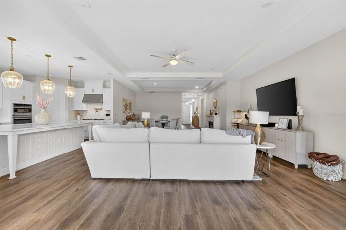 Image No.15-3 Bed House for sale