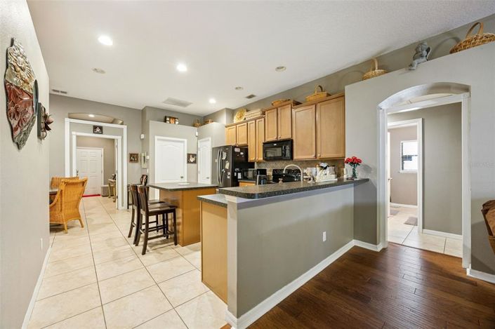 Image No.18-3 Bed House for sale