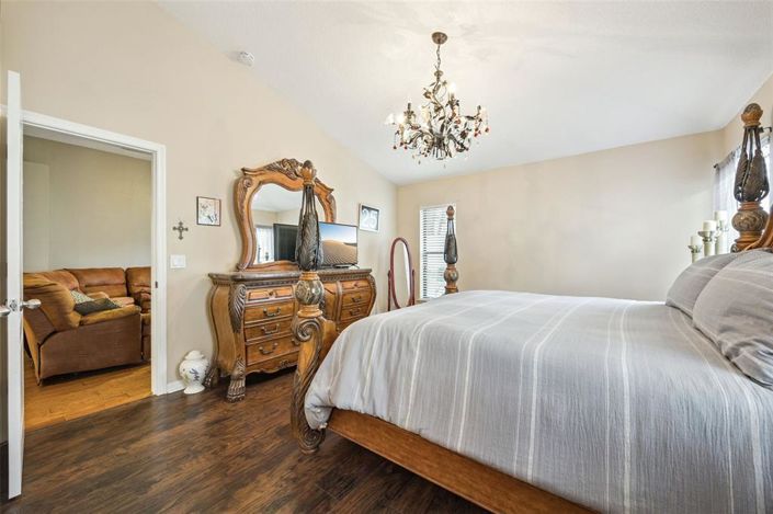 Image No.27-3 Bed House for sale