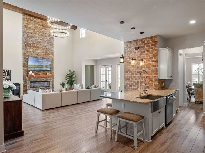 Image No.14-6 Bed House for sale